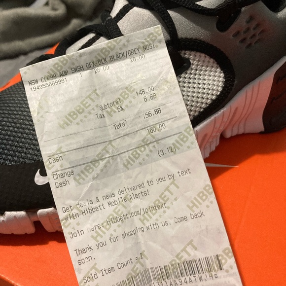 Mens nike Swish Shoes! Like new! Very nice shoes. Size 11.5 - Picture 4 of 4